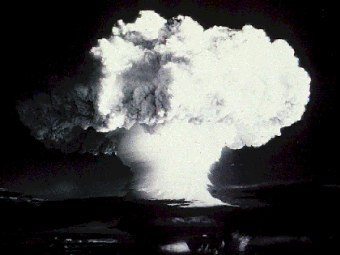 Fissione nucleare e bomba atomica